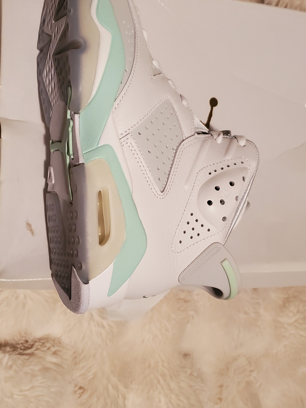 Jordan White and Mint Foam WMNS Air Jordan 6 Retro